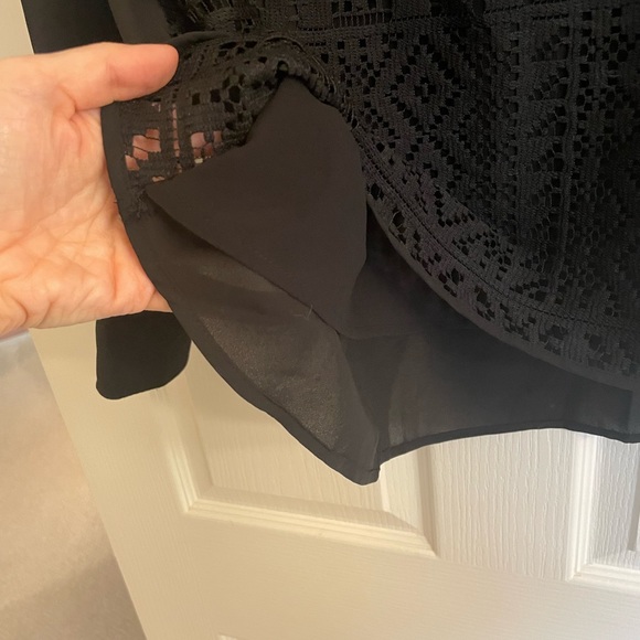 NWT BANANA REPUBLIC Black Long Sleeved Sheer Cut Out Detailed Blouse - Picture 8 of 11